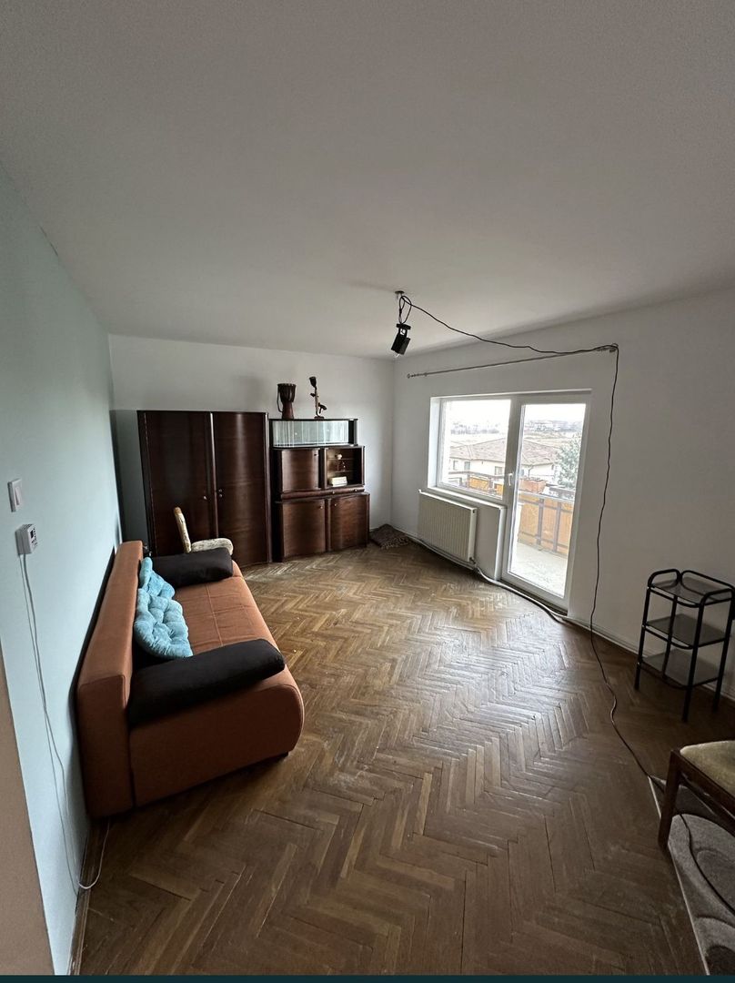 Agentia Europa vinde apartament cu 3 camere - Poză 2