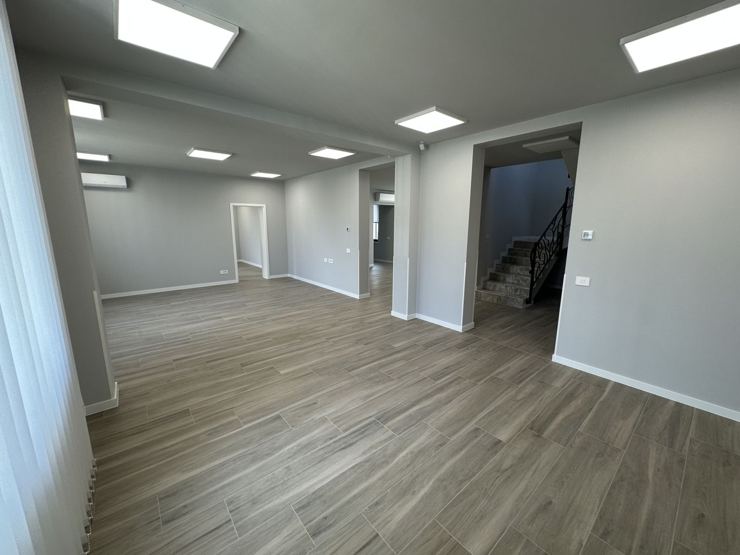 Casa pretabila birouri - Poză 8