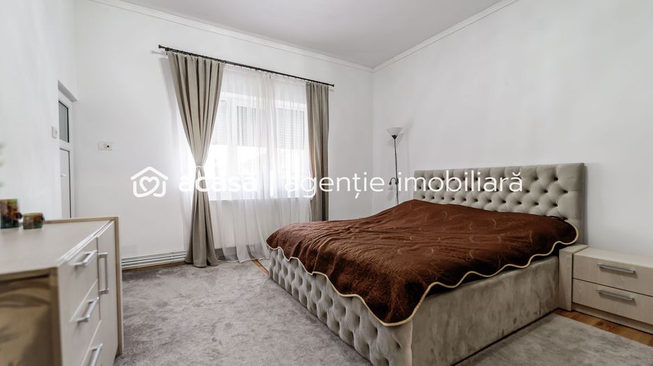 Doua apartamente cu gradina si terasa, in Micalaca, la curte comuna - Poză 2