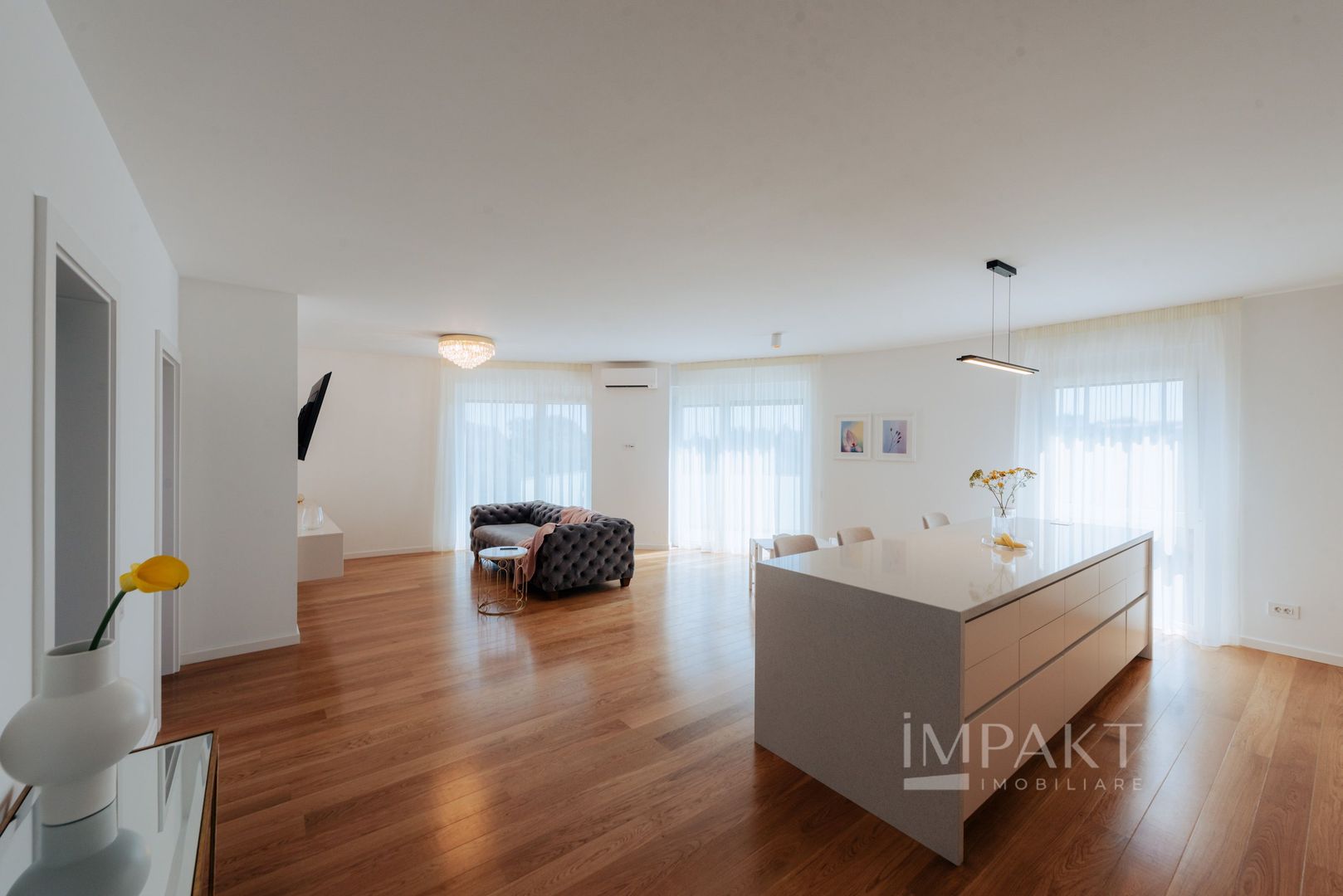 Apartament deosebit cu 4 camere la 5 minute de UMF - Poză 32