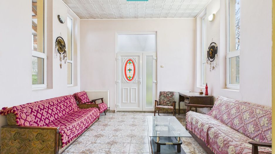 CONAC IMPRESIONANT ÎN GHIOROC - Poză 9