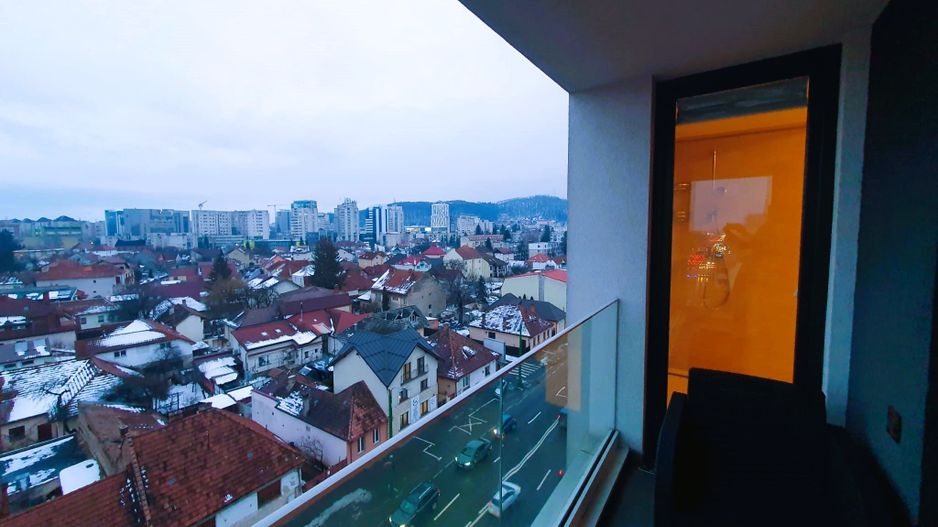 Penthouse cu 2 parcări subterane, vedere panoramică spre Tâmpa – Centrul Civic - Poză 12