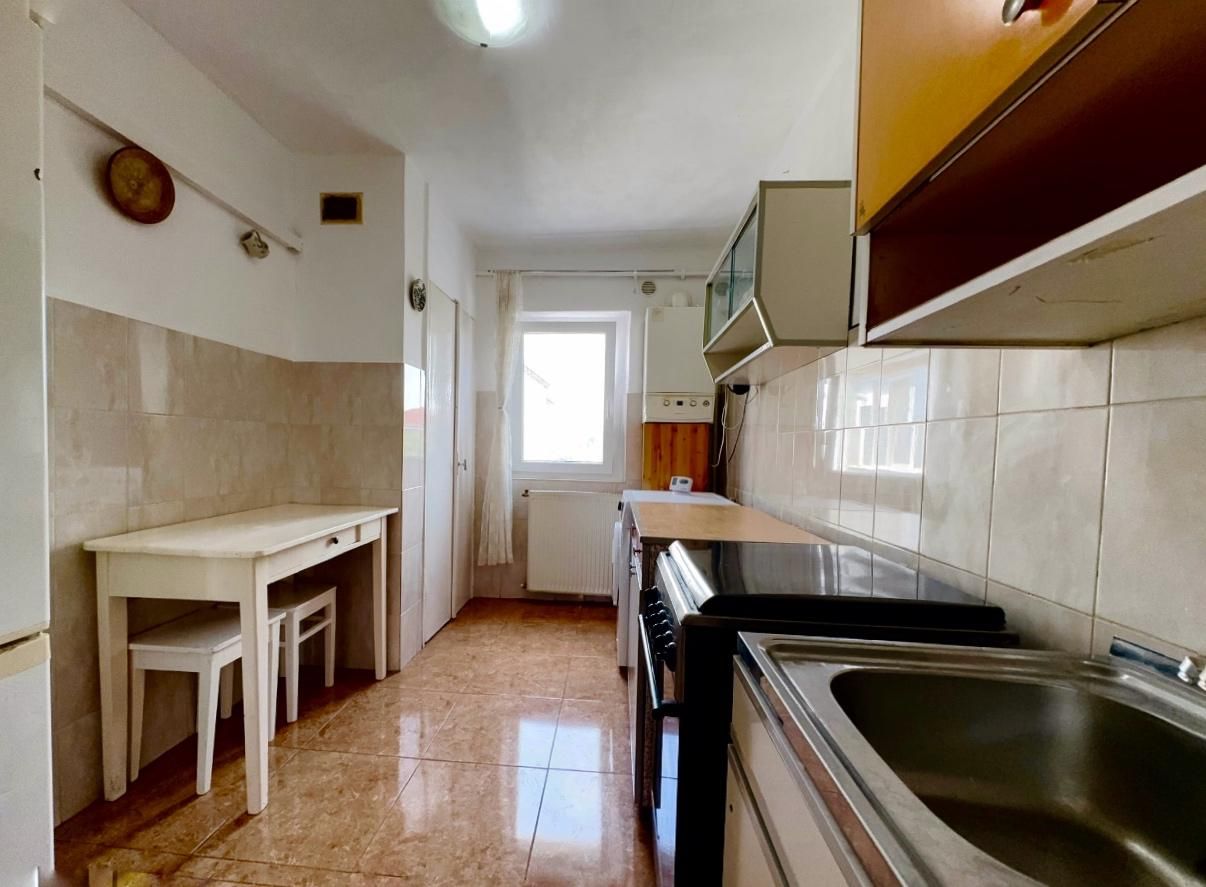 Apartament cu 3 camere de vânzare în zona Aradului - Poză 3