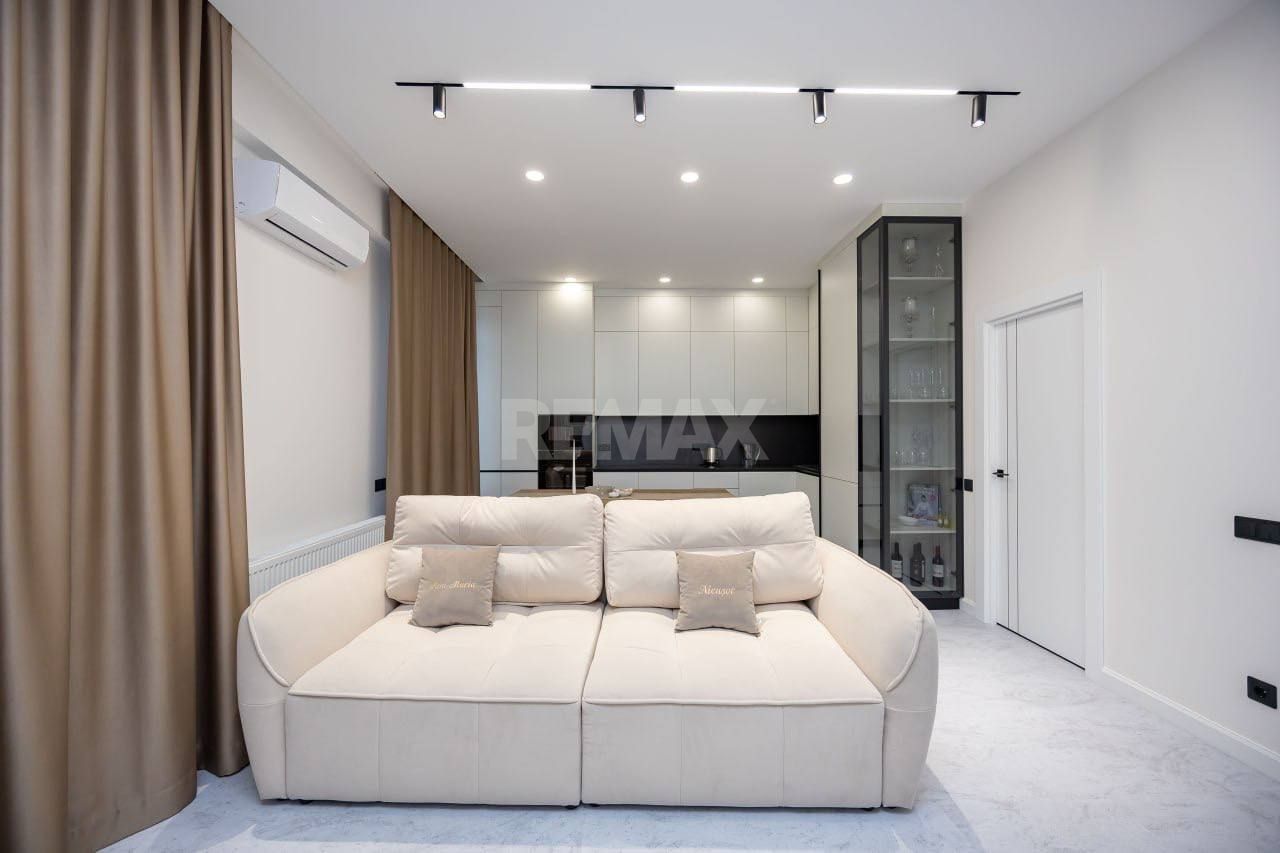 Penthouse de Lux cu Terasă și Priveliște Panoramică - Poză 2