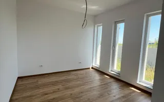 Casa parter Tunari 5 camere curte 400m2, 140m2, UTILITATI, zona buna - Poză 11