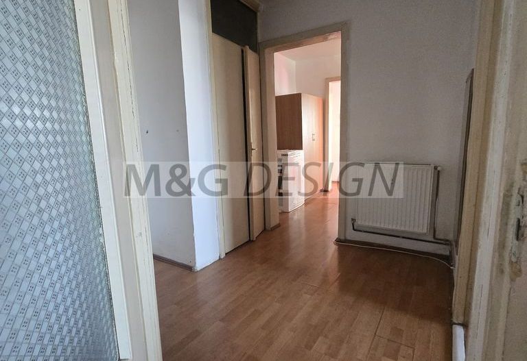 Ap 3 camere, zona Lipovei, etaj 3, decomandat - Poză 2