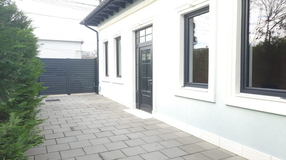 Casa moderna renovata de inchiriat - Strada Traian, Galati - Poză 1
