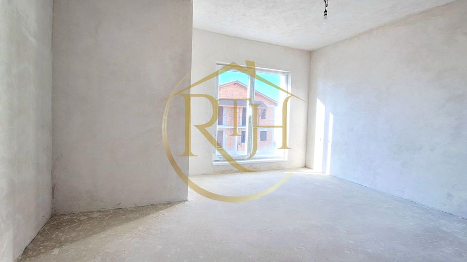 Oferim spre vanzare Case-Duplex cu 4 camere, situate in Giroc, zona buna - Poză 19