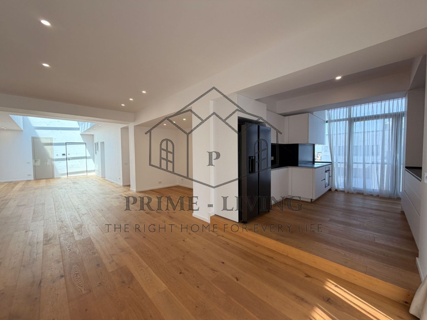 Penthouse lux cu 4 camere in zona ambasadelor - Poză 15
