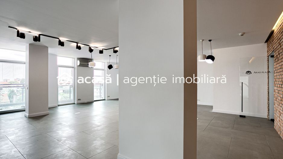De închiriat - Spațiu ultracentral de birouri în Arad cu parcare - Poză 7