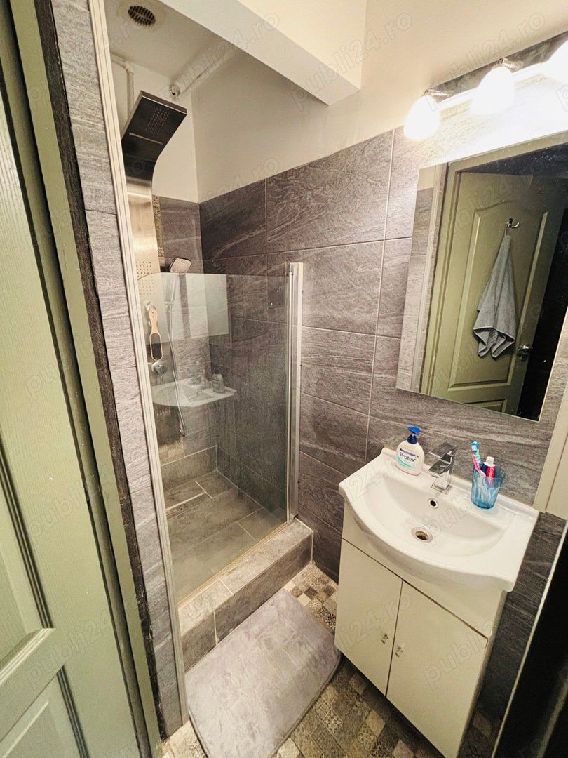 Vanzare apartament 3 camere - Poză 3
