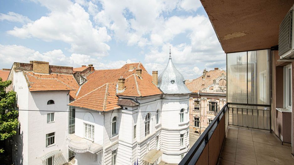 Apartament ultrafinisat cu 2 camere decomandat pe Closca Comision 0 - Poză 2