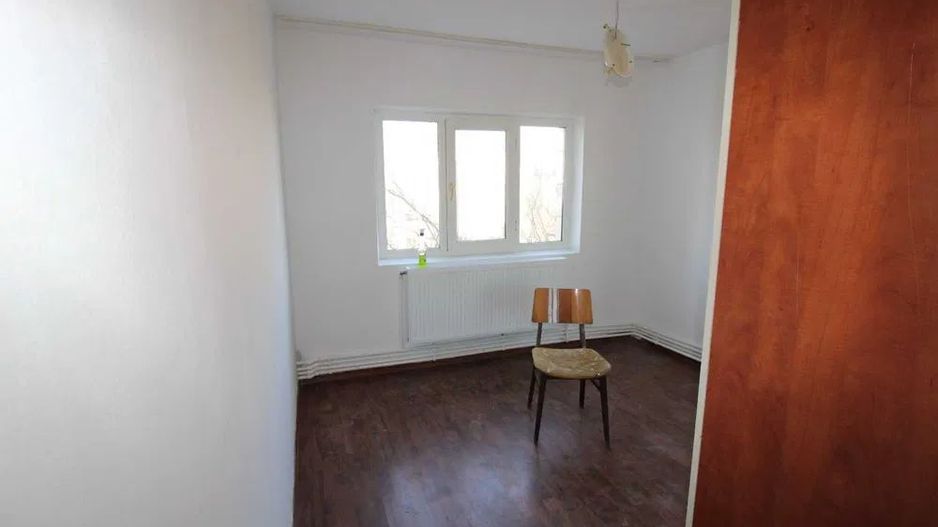 Apartament cu 2 camere Micro 16 Decomandat ! - Poză 3
