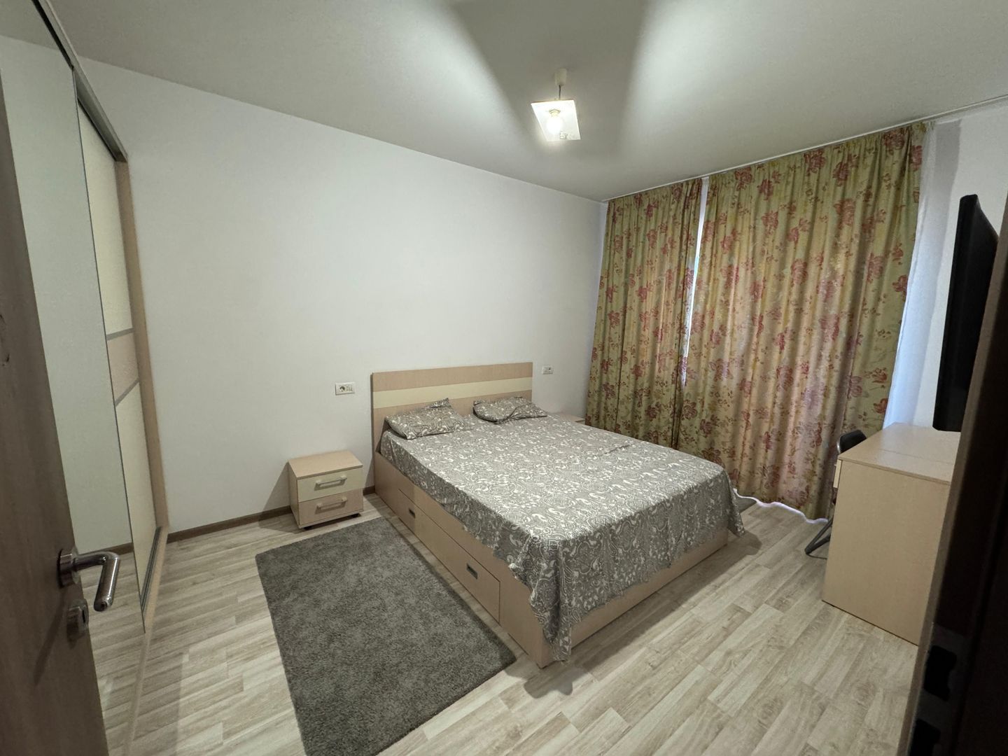 AP. 2 CAMERE, BLOC NOU, CENTRALA , BUCATARIE INCHISA , LOC DE PARCARE - Poză 7