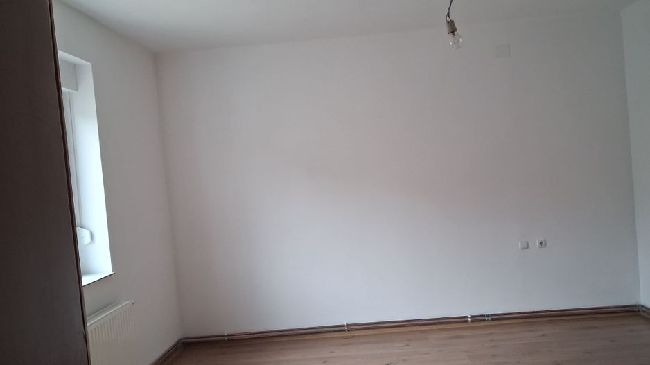 Casă / Vilă cu 5 camere de vânzare în Titulescu, Satu Mare - Poză 4