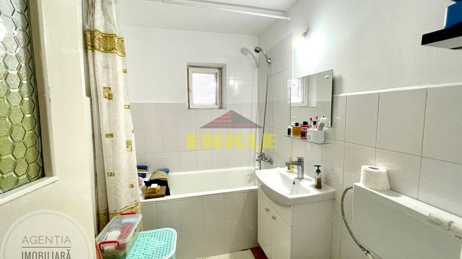 De vânzare apartament cu 3 camere decomandat, zona Piața Mare - Poză 6