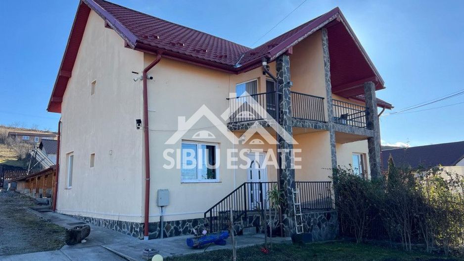 Casa duplex 100 mp utili, la intrare Sura Mare teren 1500 mp teren - Poză 1