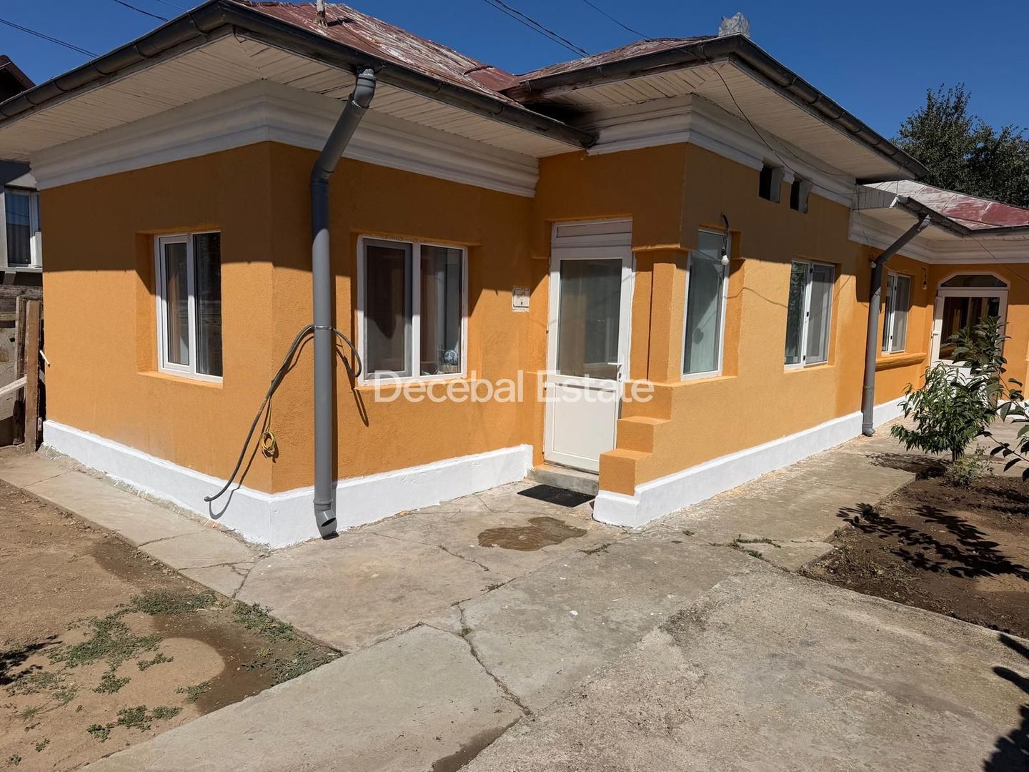 Casă renovată complet  105 mp utili  Teren 400 mp  Berceni - Poză 2