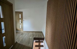 Corp de casa P+M 4 camere , ASTRA - Carpatilor -LIDL- ,curte comuna.