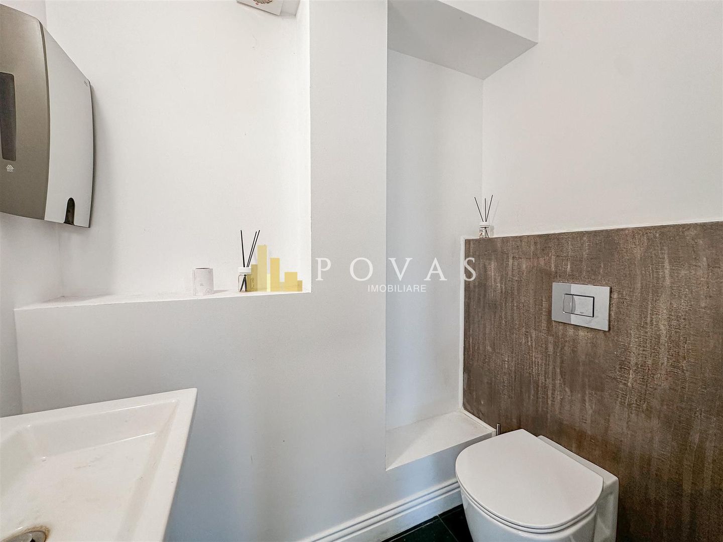 Vanzare Casa Reconsolidata Vatra Luminoasa 5 Camere - Poză 47