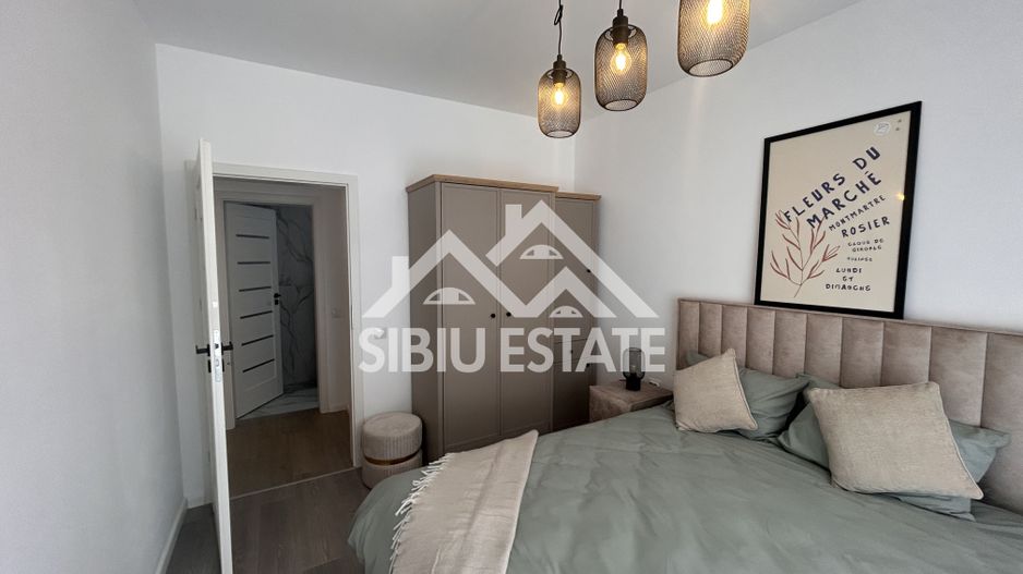 Apartament 2 camere, finisat la cheie, cu balcon - Poză 1