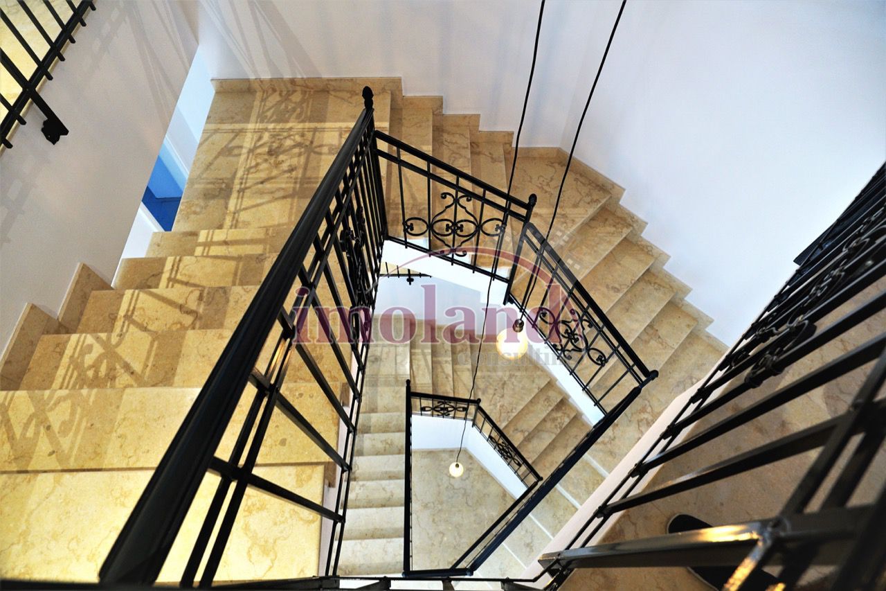 Vila impunatoare - 20 camere - birouri - Romana-Lahovari - Poză 14