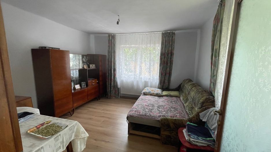 Oază de liniște aproape de Oradea | Casă renovată cu grădină și garaj - Poză 9