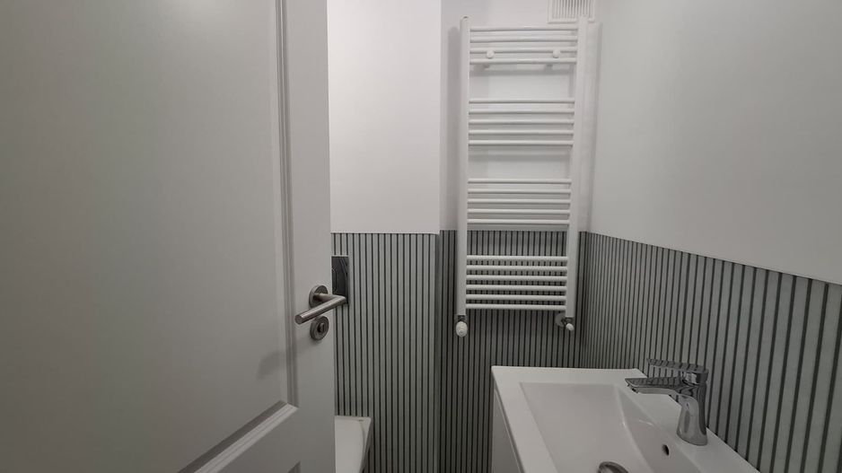 Apartament 4 Camere  in Vila , Centrala , Parcare , Totul Nou L352 - Poză 12