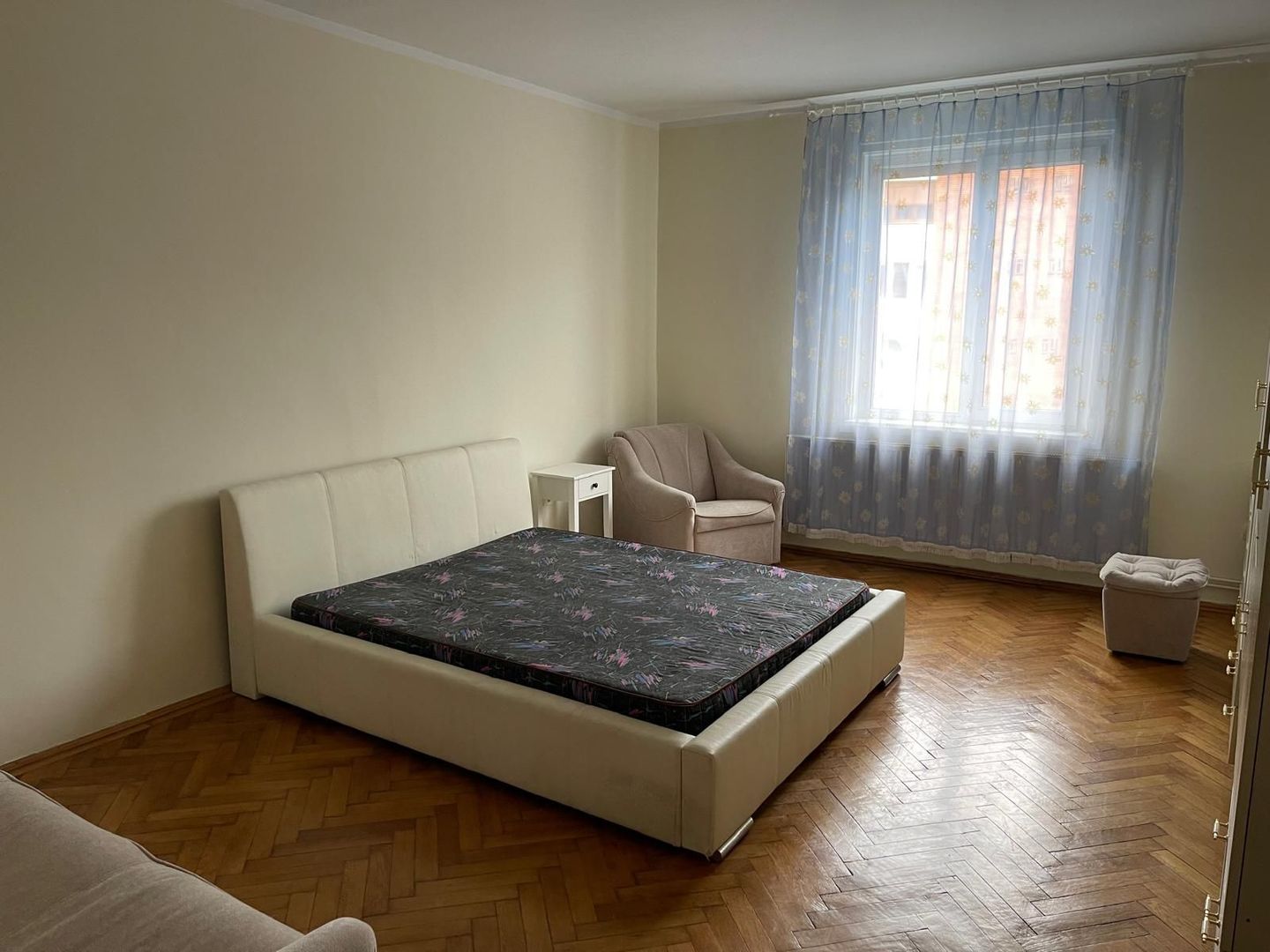 Apartament 3 Camere, Decomandat, 80mp, Central, Prefectura, Comision 0 - Poză 2