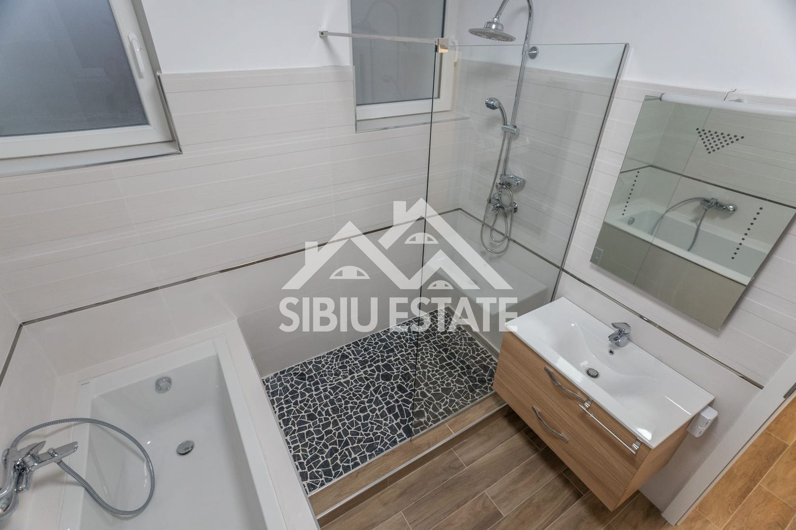 Apartament de inchiriat 3 camere cu grădină-Zona Calea Cisnadiei - Poză 8
