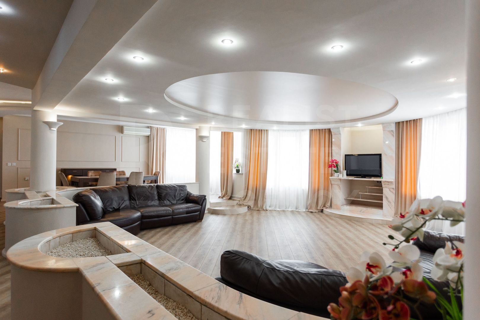 Chirie, apartament, 5 camere, strada Petru Rareș, Centru - Poză 11