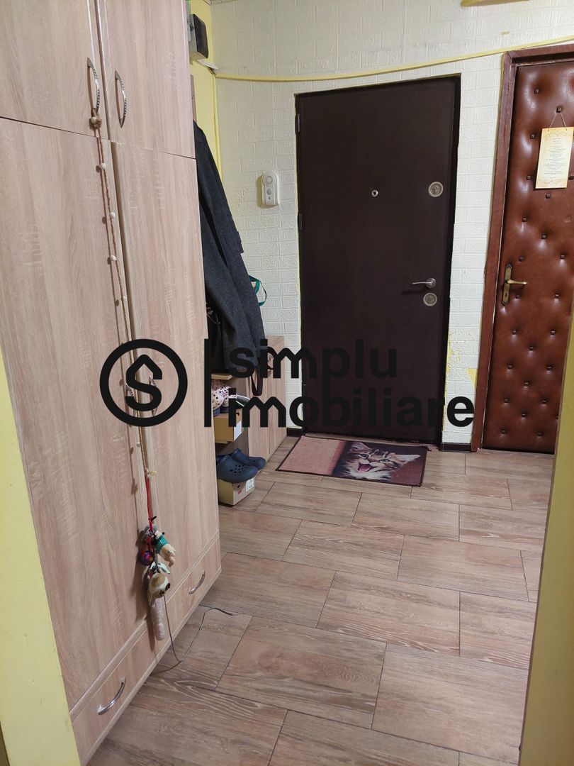 2 decomandate, parter, balcon, Sarari - 106 000 Euro - Poză 5
