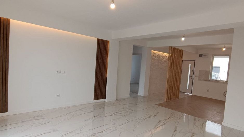 Casa Parter !4 dorm.+2 bai+2 parcari+teren liber 167mp! Calitate la su - Poză 1