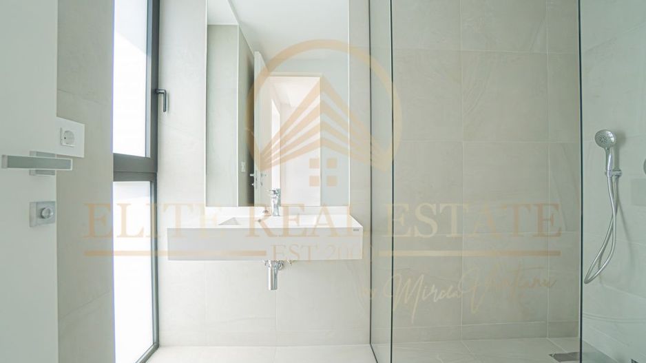 Stațiunea Mamaia - Vânzare apartament cu 4 camere, 3 bai cu vedere la lac. - Poză 10