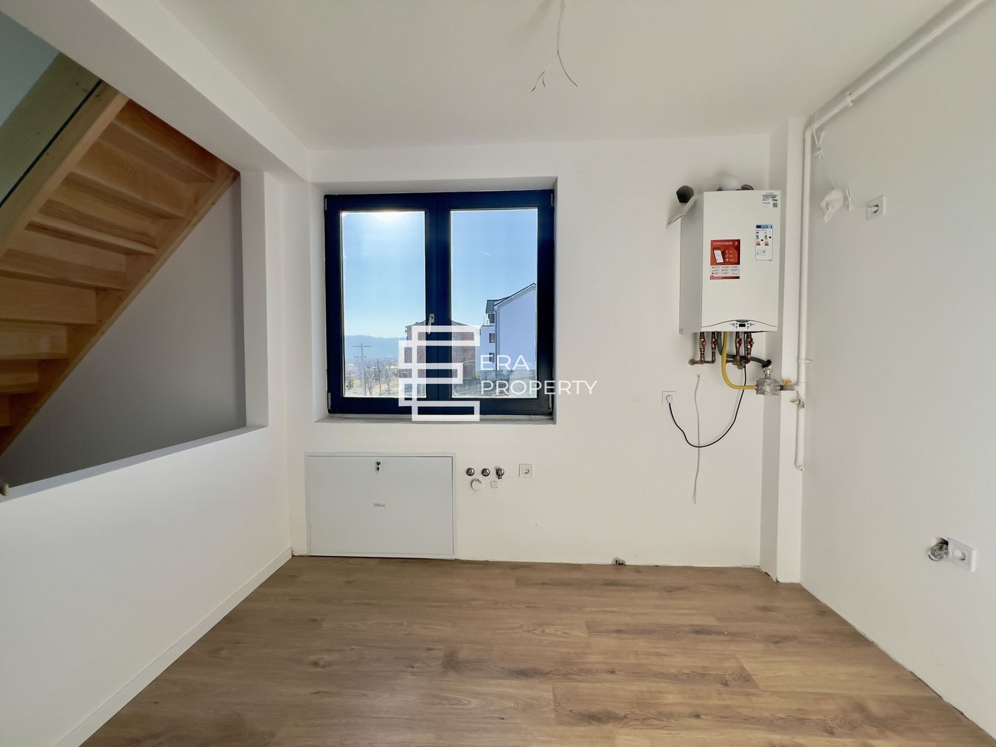 Penthouse 5 camere -  133 mp utili - predare la cheie, zona Aeroport Sibiu - Poză 3