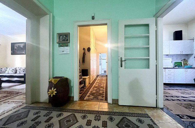 Apartament patrimoniu, 130 mp, cu garaj, et 1, in Piața Victoriei- Primărie - Poză 12