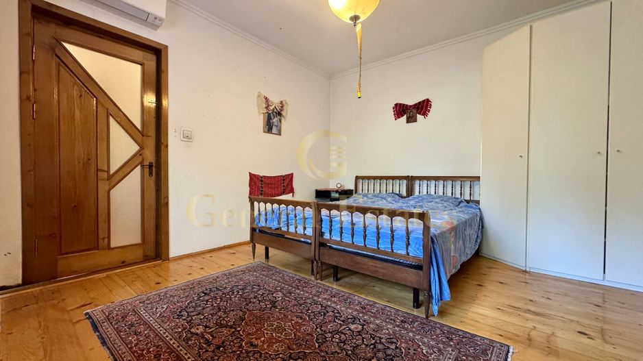 Vânzare Casă  D+P+E - 230 m.p. - Bucium - Poză 14