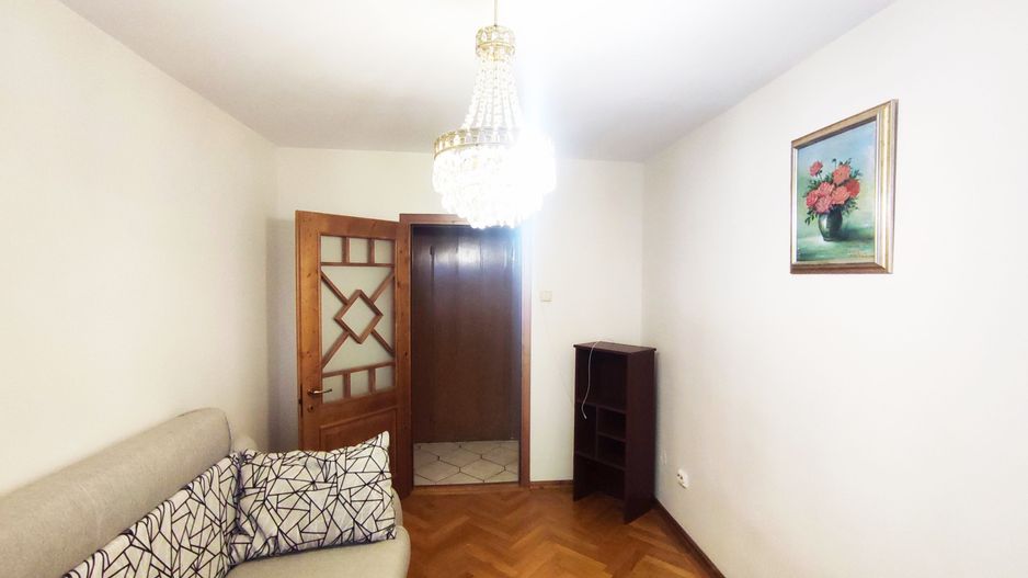 Apartament cu 3 camere decomandat mobilat-utilat - Poză 13
