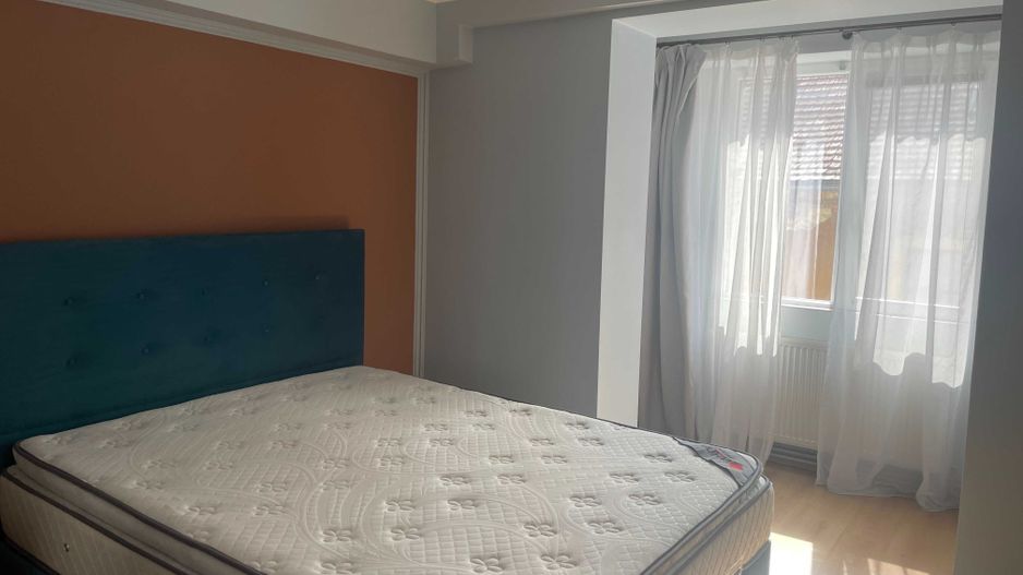 Piata Unirii | 4 Camere | Decomandat | Loc de Parcare. - Poză 2