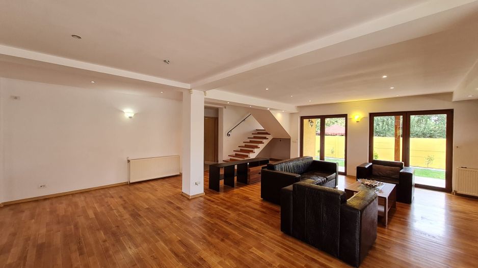 Super oferta!!!Vila spațioasă în Ghiroda! - Poză 13