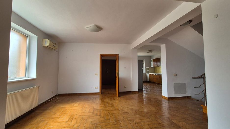 Inchiriere vila 5 dormitoare S+P+E+M | 300 mp utili Erou Iancu Nicolae - Poză 1