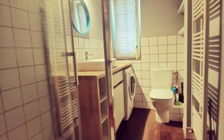 De închiriat: Apartament modern cu 1 cameră, în zona 7 Noiembrie - Poză 4