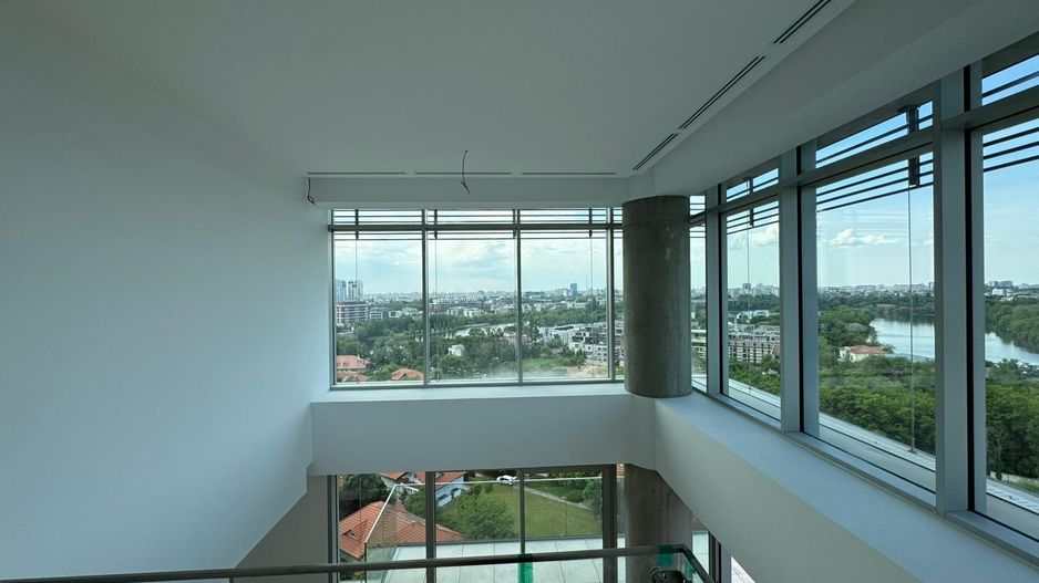PENTHOUSE SPECTACULOS UpSite || 1.800.00+TVA || boxa si loc de parcare incluse - Poză 7