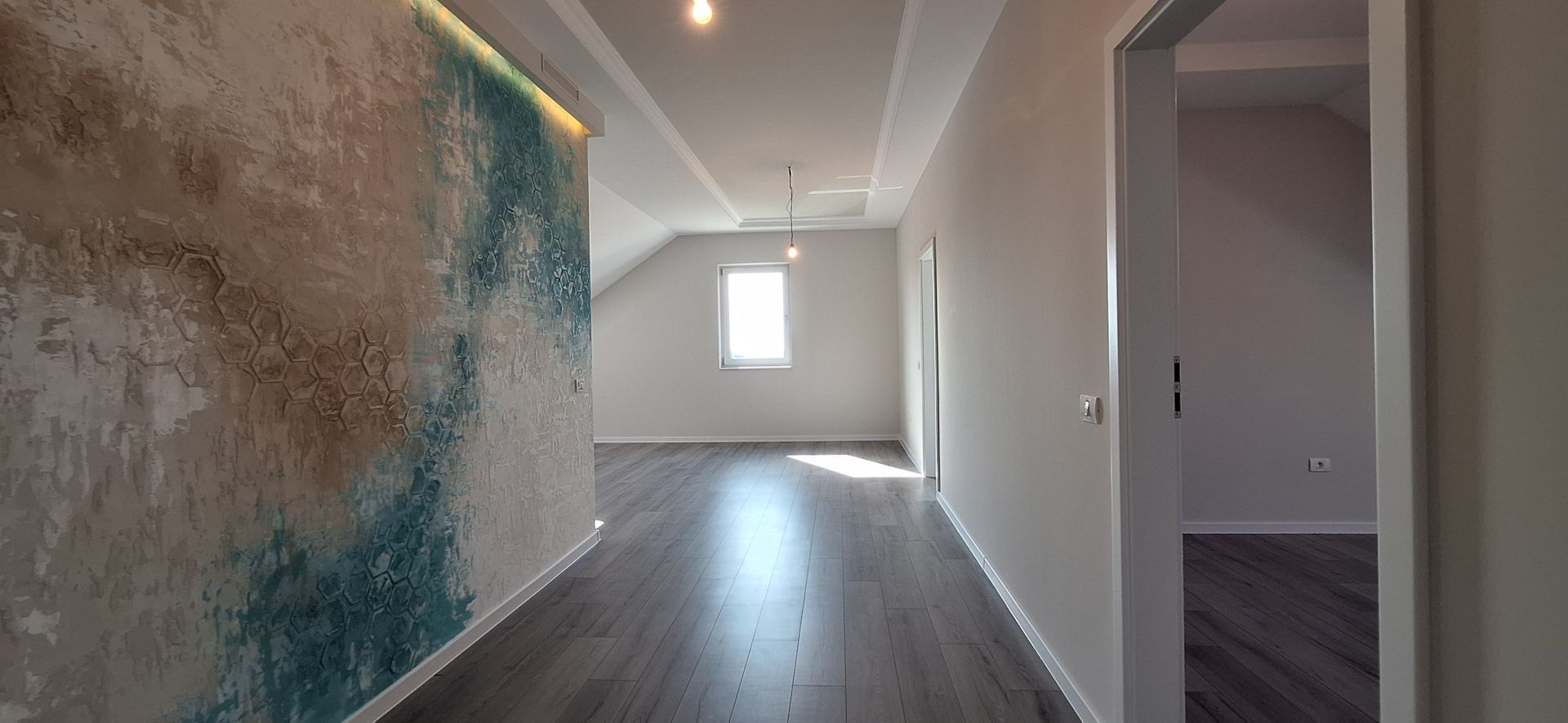 Apartament cu 3 camere si 2 locuri de parcare - Poză 11