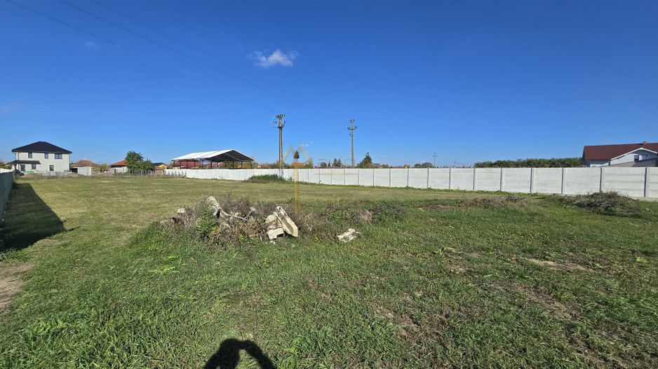 Satu Mare, Vetis, Teren mare cu front generos - Poză 1