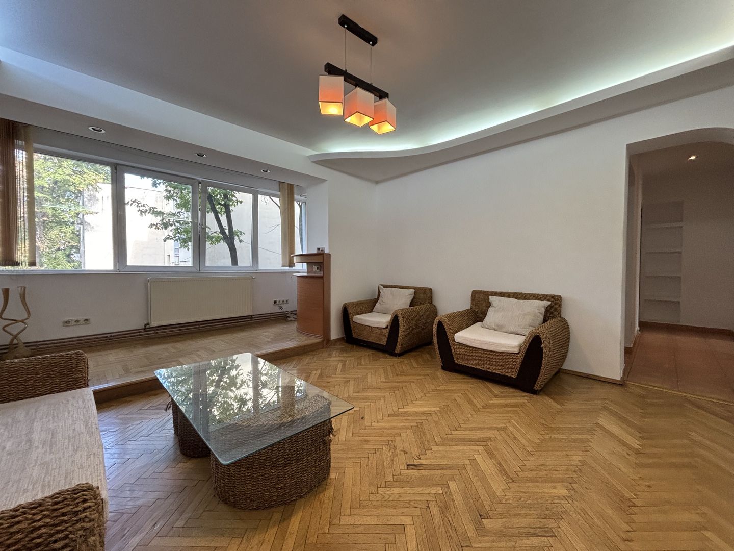 Apartament 3 camere | Etaj 1 | Centrală proprie | Instalații - Poză 2