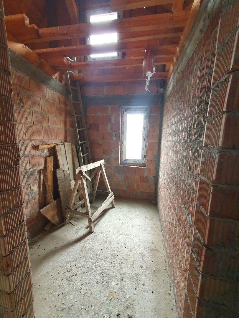 Casă la roșu de vânzare în Hărman, Cartierul Tineretului - Poză 17