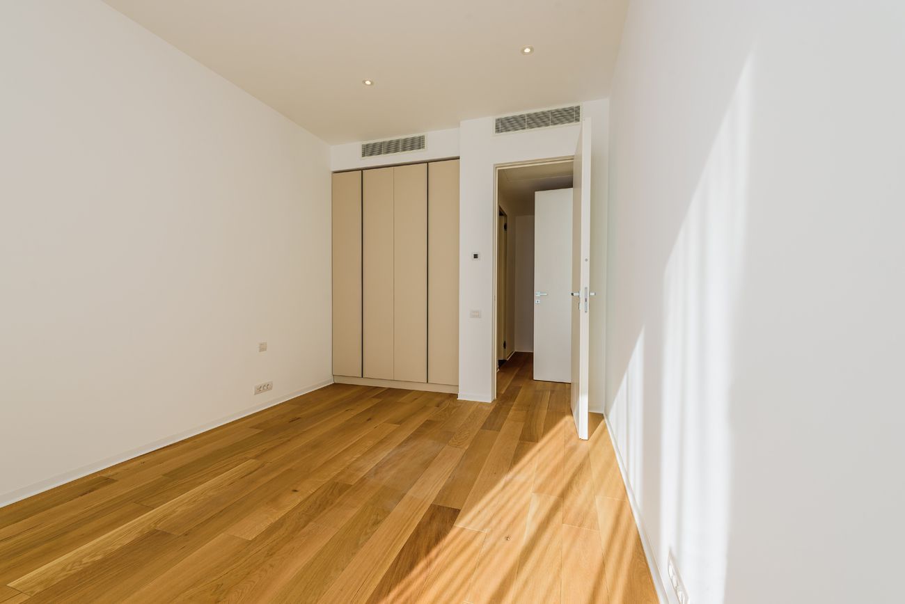 Apartamentul de la Malul Mării – Eleganță Contemporană în Inima Stațiunii - Poză 18