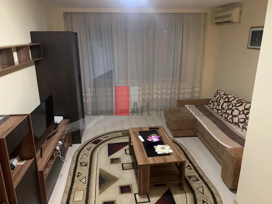 2 Camere Sala Palatului - Poză 1