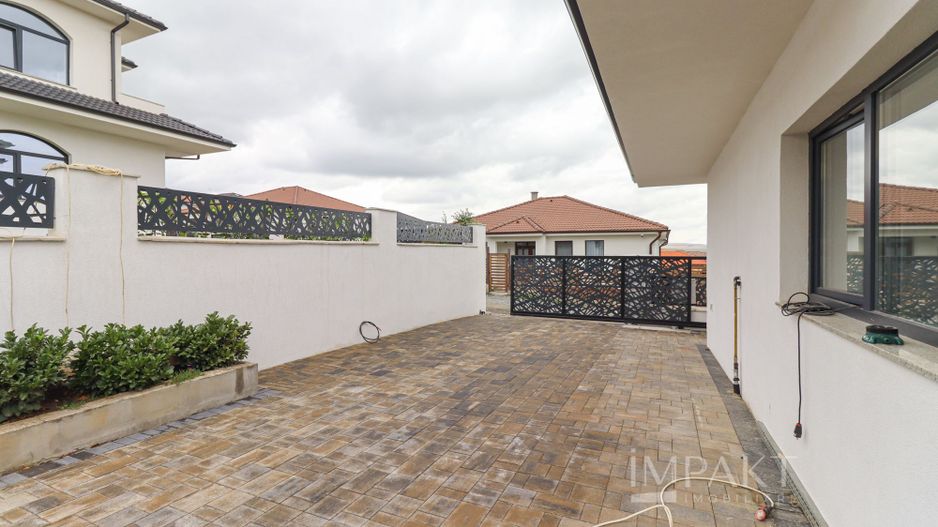 Casa superba de vanzare, situata intr-o zona aerisita a Dezmirului! - Poză 9